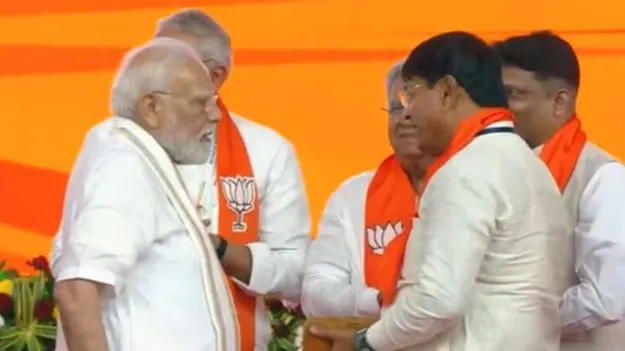 మోదీ ముంబై కార్యక్రమ వేదిక వద్ద కలకలం.. 